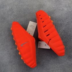Nike Mind 001