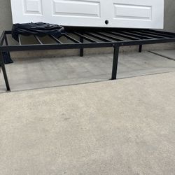 Mordern Twin Size Bed Frame 