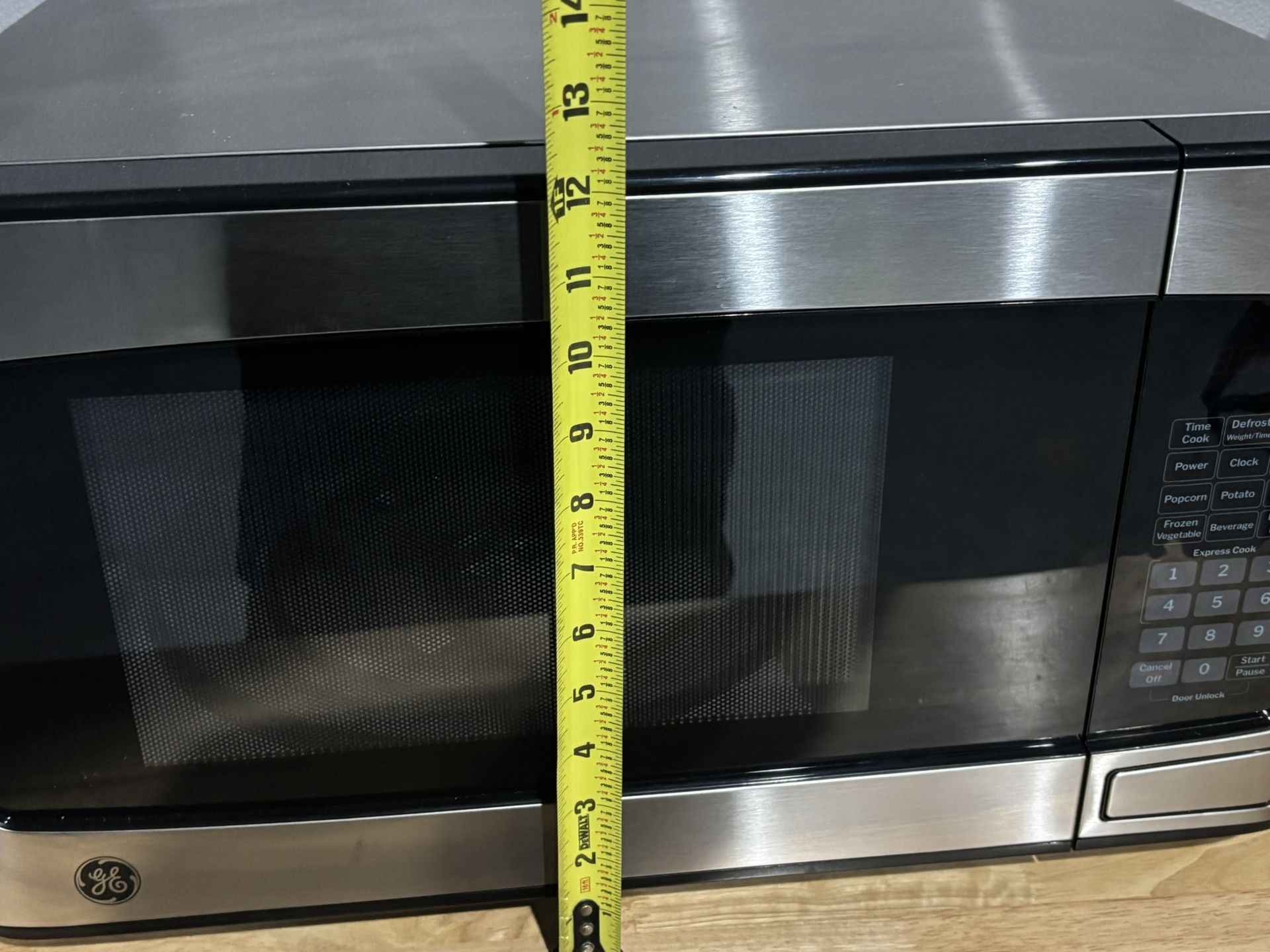 GE Microwave, Kennel, Vizio And Samsung 40 Inch TV