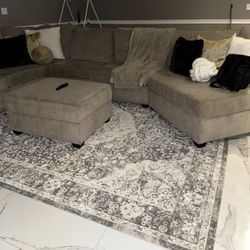 Sectional Couch 