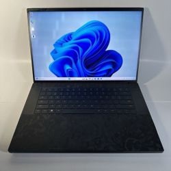 Razer Blade 16 Gaming Laptop i9 13950HX/16GB/RTX 4090/2TB/MINI-LED/QHD+/240Hz