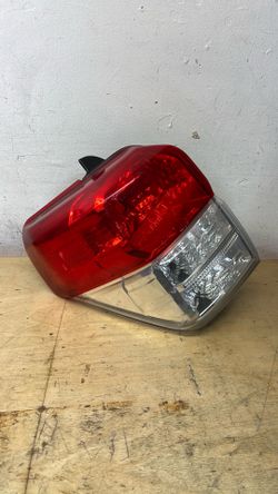 2010 2011 2012 2013 2014 Toyota 4runner driver side taillight