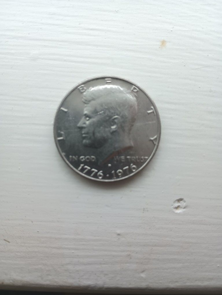 1(contact info removed) D Bicentennial Kennedy Half Dollar With Filled Mint Mark