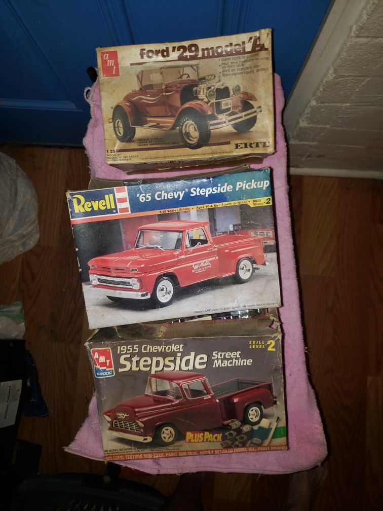 REVELL. AMT/ERTL