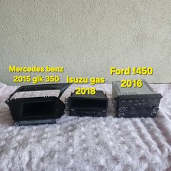 3 STEREREOS FROM DIFERENTS TRUCKS,SUV MODELS ALL WORKING GOOD,IF SOMEONE INTERESTED PLEASE TEXT ME ANY TIME SE HABLA ESPAÑOL THANKS FOR WATCHING