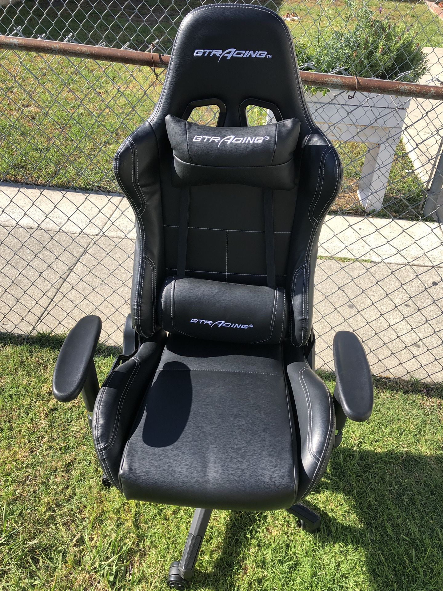 GTRACING GAMING CHAIR! BLACK NEW!!