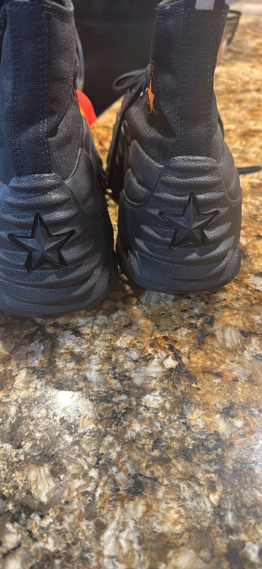 Converse Motion Size 6 Women