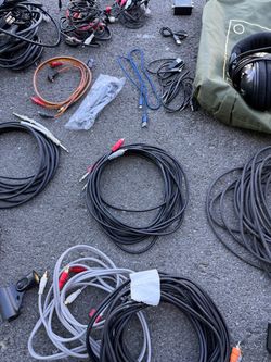 Audio cables, compressor, Serato box, headphones, bag, extensions, power, XLR, 1/4”, RCA