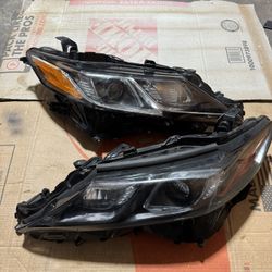 Toyota Camry SE Gen8 Front headlights 