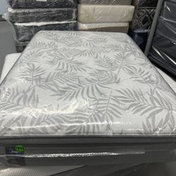 FULL SIZE SEALY PILLOW TOP MATTRESS & BOX SPRING BED SET