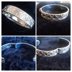 COACH SIGNATURE BANGLE BRACELET 