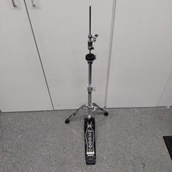 DW 3000 Series 2-Leg Hi Hat Stand **Located In Upland**