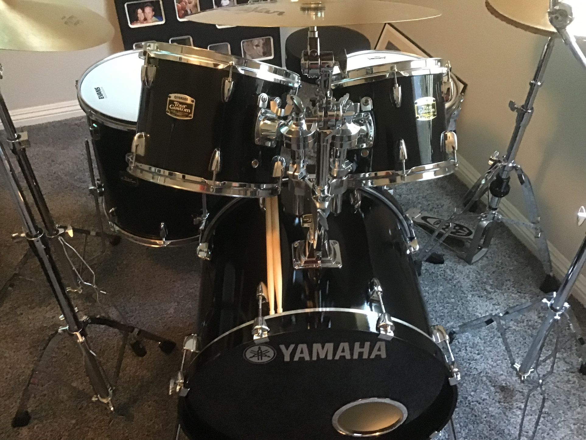 Complete drum set 