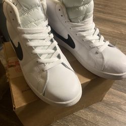 Nikes 