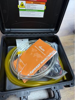 Juego de bomba de transferencia de combustible de 12V, mueve hasta 85 galones de gas o diésel por hora con estuche de transporte mejorado y tubo de de