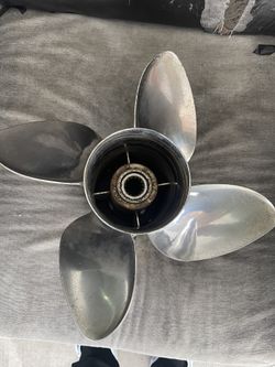 Stiletto Boat Propeller 4 Blade