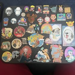 DISNEY PINS 