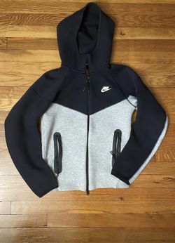 Used Nike Tech