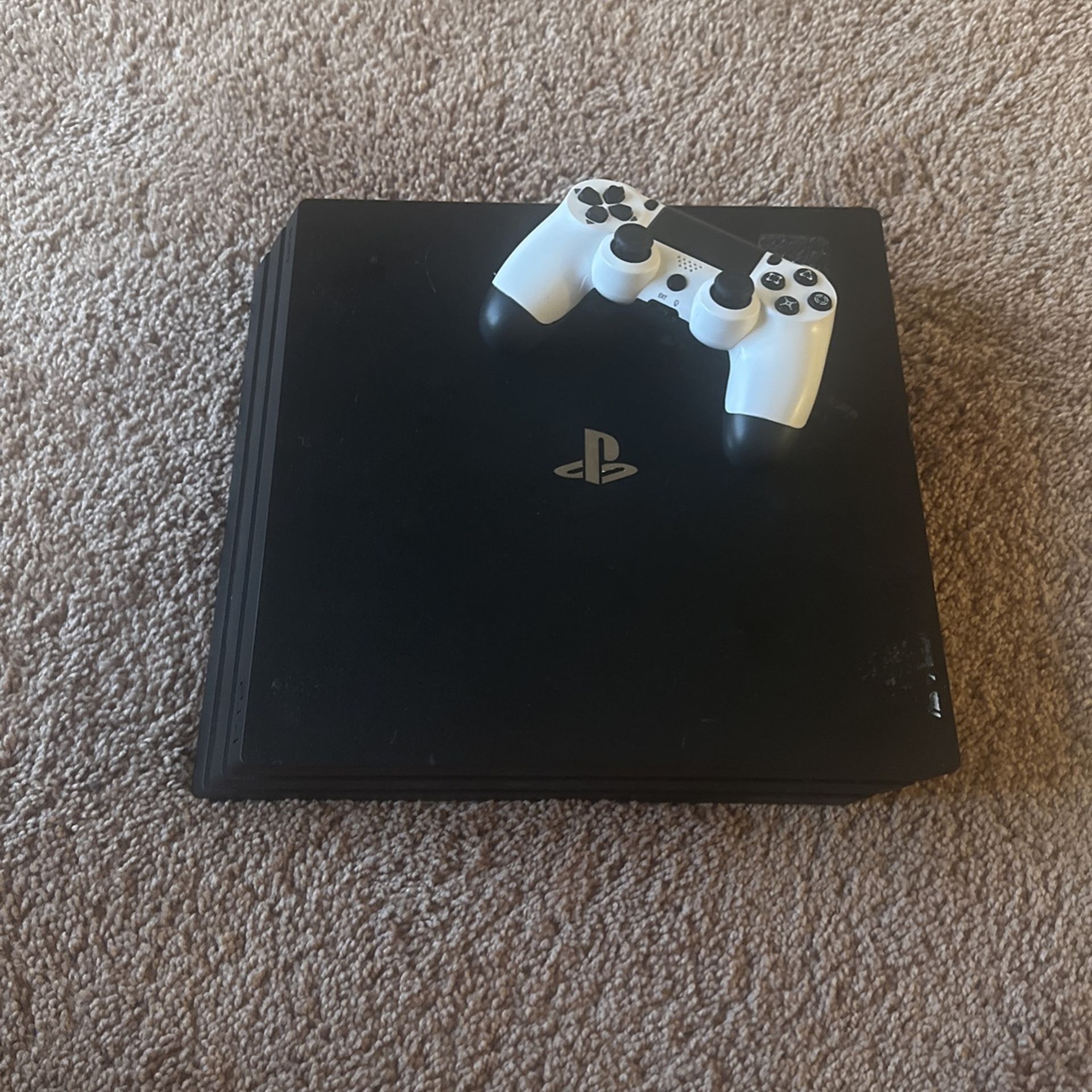 Playstation 4 Pro (PS4)