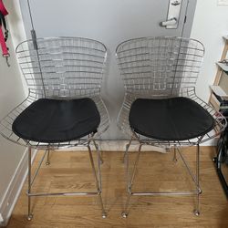 2014 Harry Betoia Style Bar Stools With Black Faux Leather Seat Pad