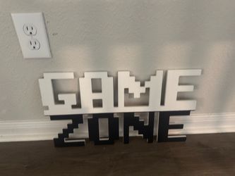 Game Zone Pixel Letter Sign Decor
