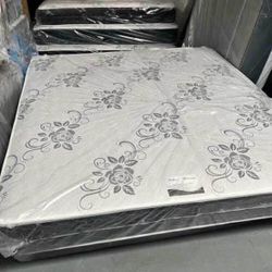 Set King size mattress and box spring