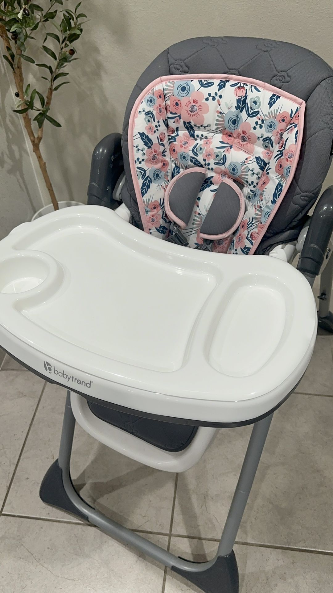 Baby High Chair - Baby Trend Tot Spot