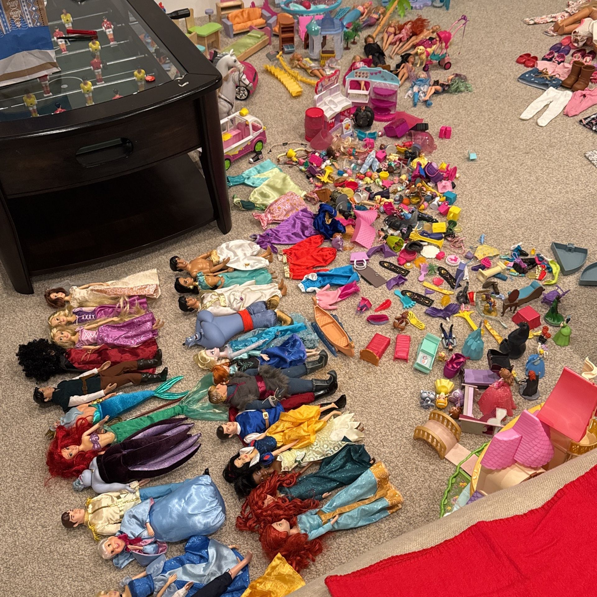 Huge Barbie and Doll Collection/Lot