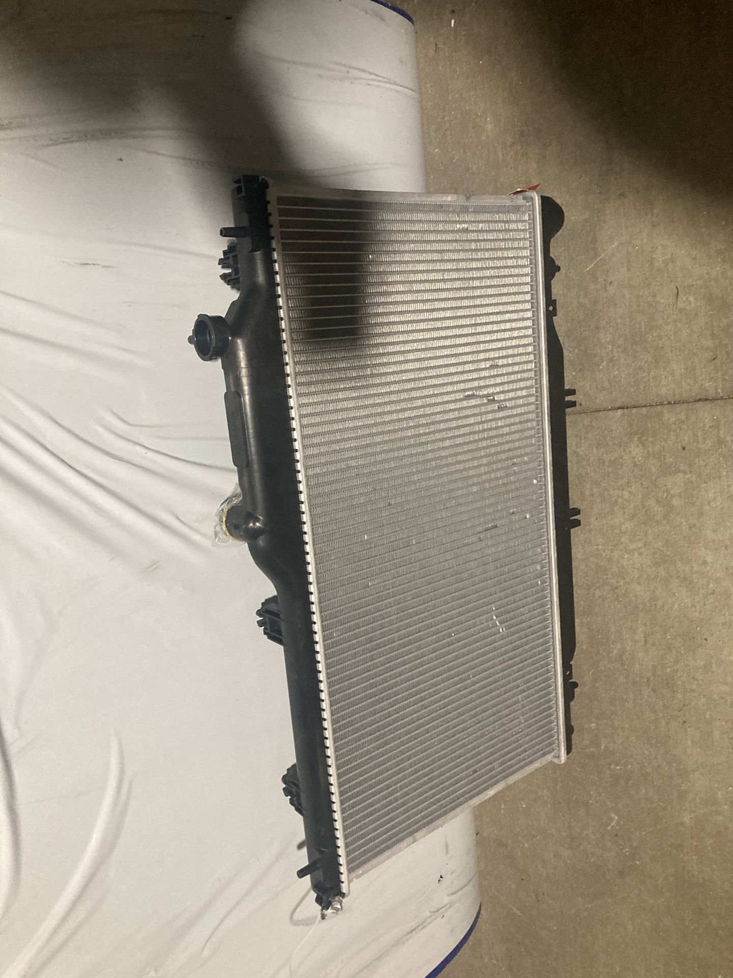 Radiator 2.5L PA66-GF30 Fits 2014-2017 Mazda
