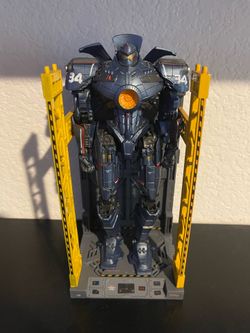 Diamond Select Pacific Rim Jaeger Gypsy Danger Action Figure