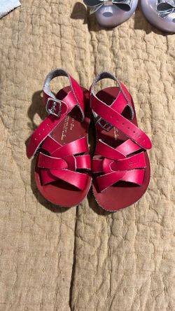 Red Salt Water Sandals Girls Size 9