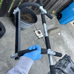 Pull Up Bar