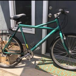 Cannondale v500 Bicycle