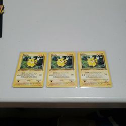 1999 Pokémon Jungle 1st Edition #60 Pikachu Red Cheeks