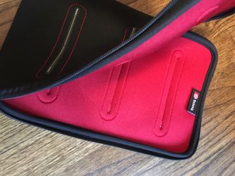 11 inch MacBook Air-I-pad sleeve/Case- Never used