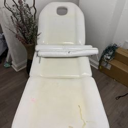 Adjustable Esthetics table