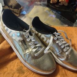 Rare Retired California 101 Pumas 9 1/2