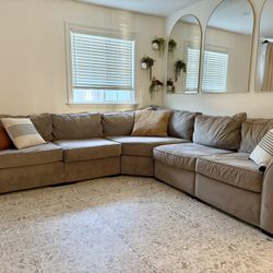 Gray Sectional Sofa/Couch