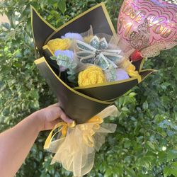 Flowers Pick Up In Merced 