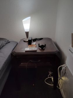 Set of 2 night stands