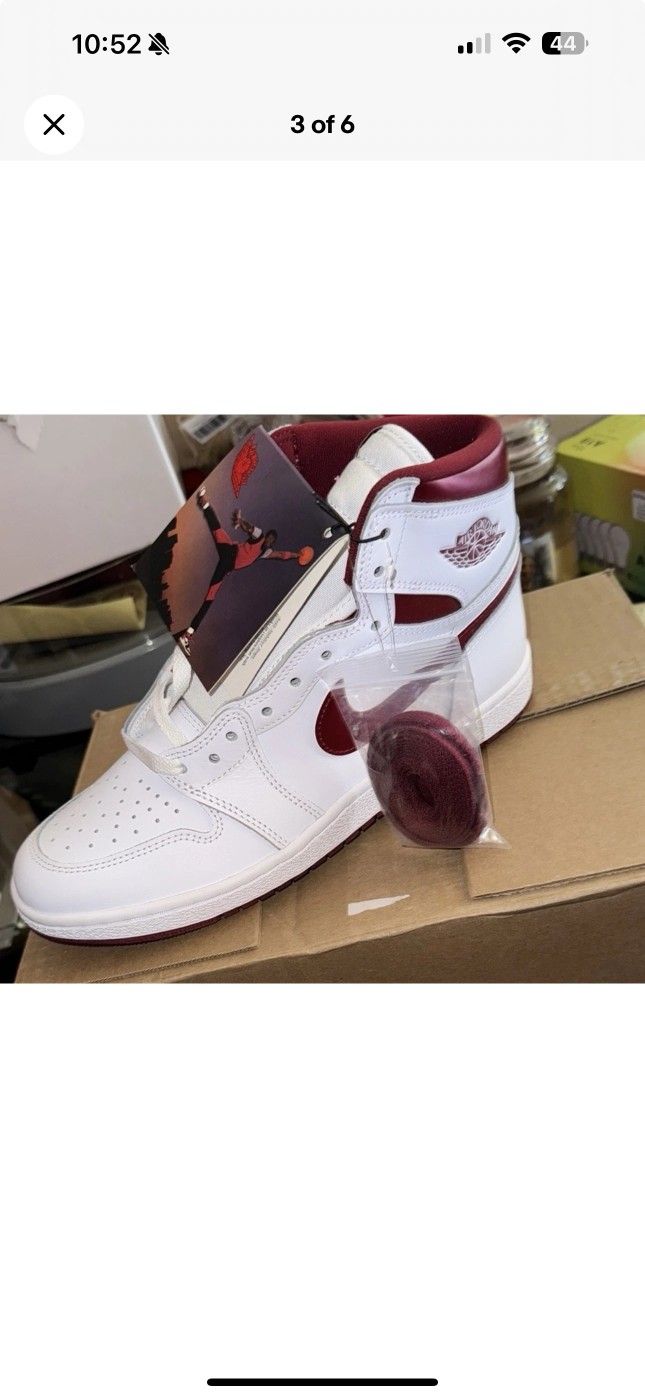 Air Jordan 1 Retro OG High Metallic Red