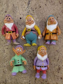 Disney's Snow White Dwarfs bundle