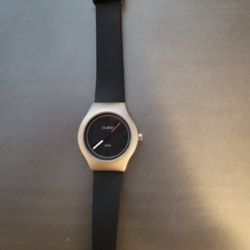 Very nice LADIES OLIGI WATCH BRAND NEW BATTERY