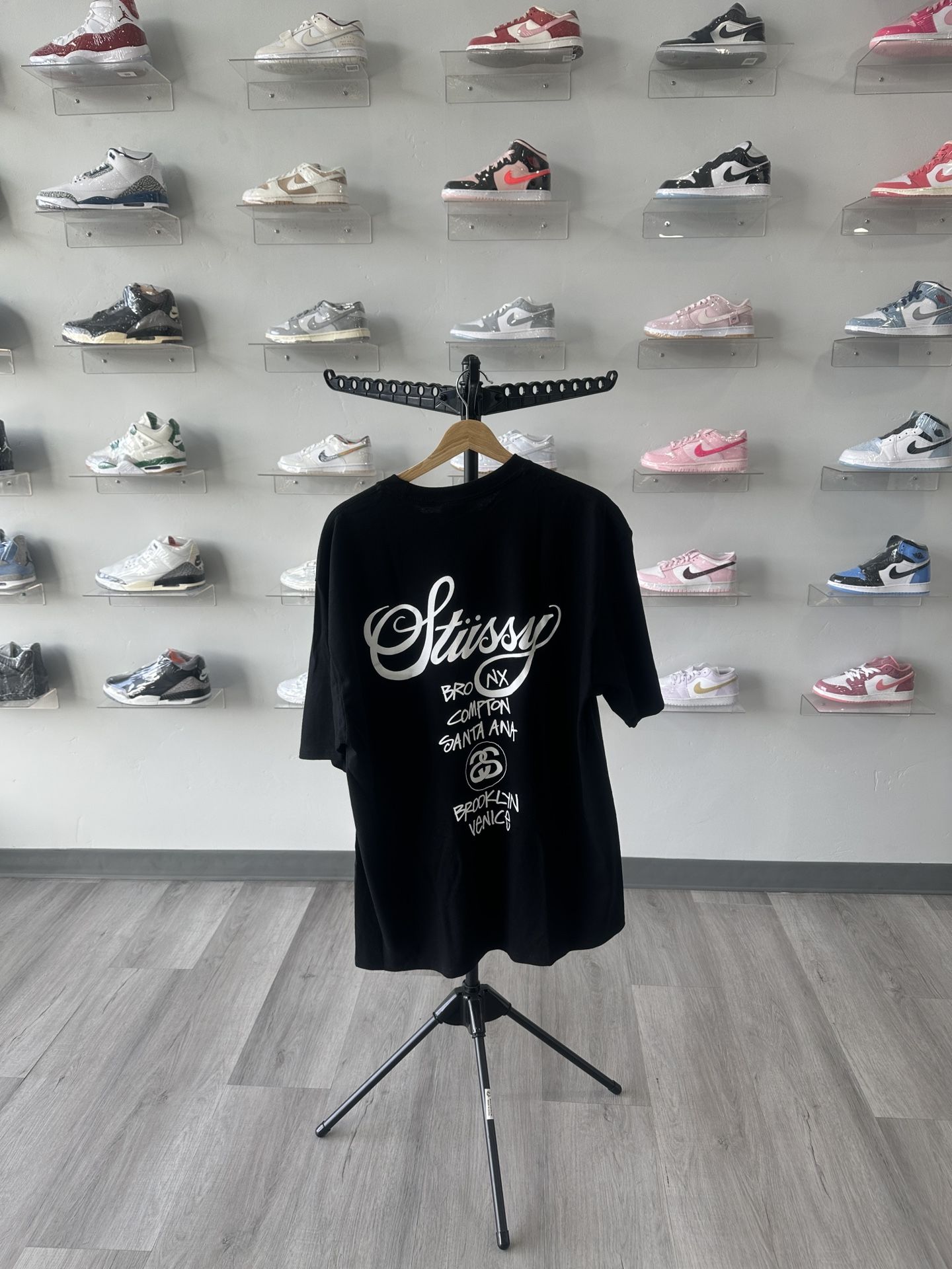 Brand new Stussy World Tour T-shirt 'black' Multiple sizes