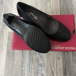 Women’s Comfort Heel