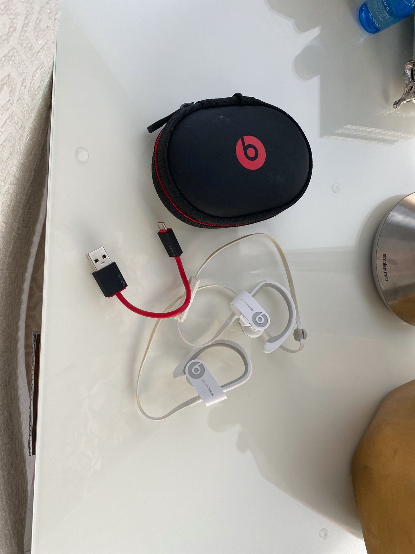 Beats Solo - Bluetooth earbuds