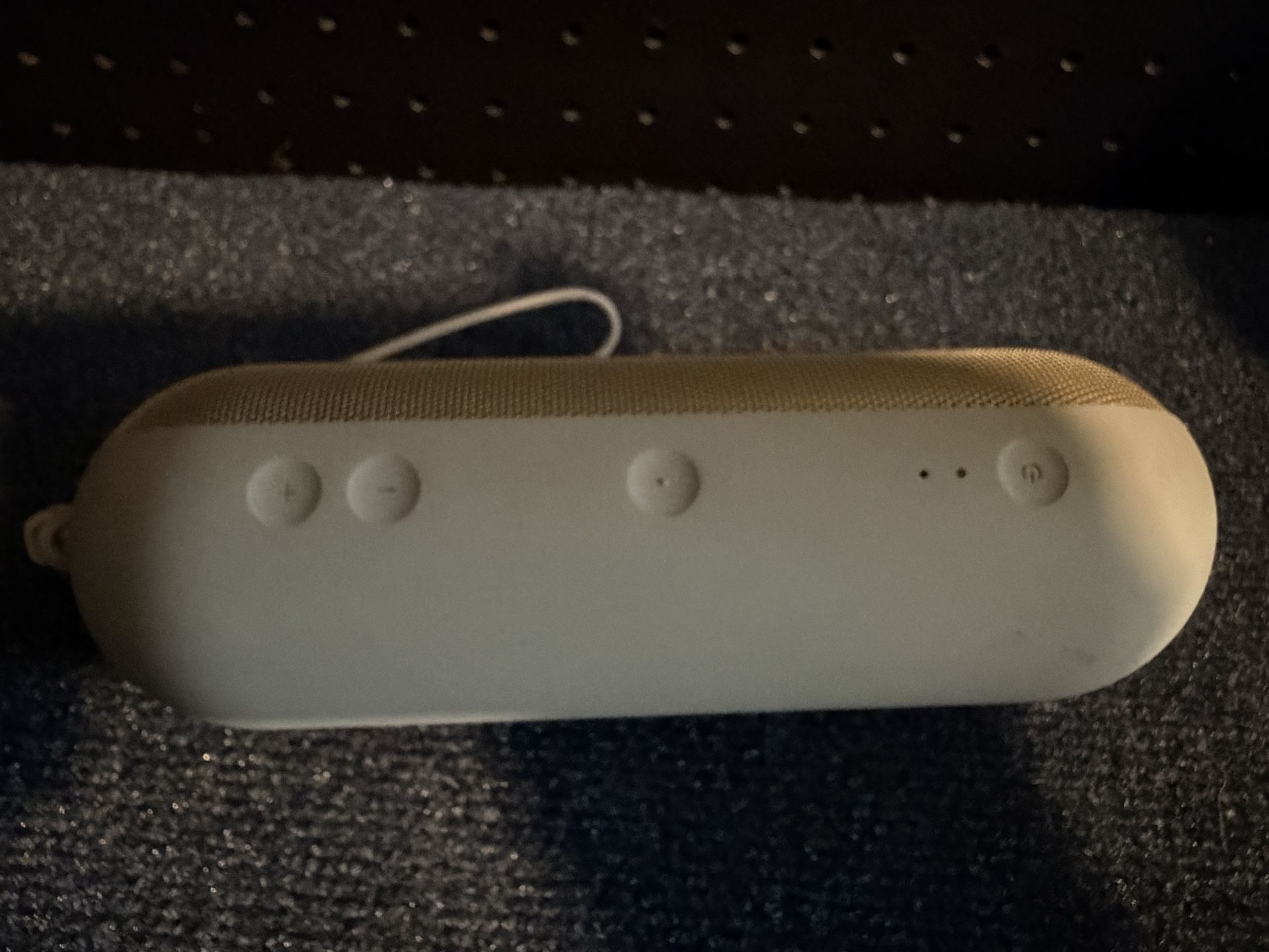 Beats Pill Wireless Bluetooth Speaker - Champagne Gold