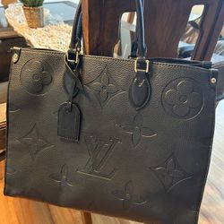 Louis Vuitton OnTheGo GM