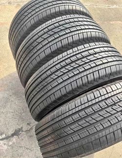 265/65/17 Michelin vendo un set de llantas usadas excelente condiciones de vida las 4 ✅🤩I am selling a set of used tires, all 4 in excellent living c