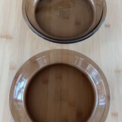 Vintage PYREX Amber Set Of 2 Pie Plates & A Casserole Dish ✨$28 For SET✨